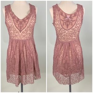 Baraschi lace dress